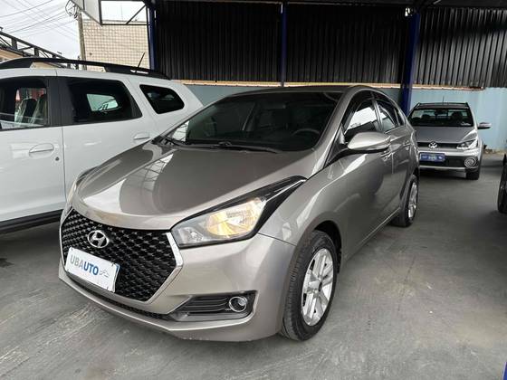 HYUNDAI HB20S 1.6 COMFORT PLUS 16V FLEX 4P AUTOMÁTICO